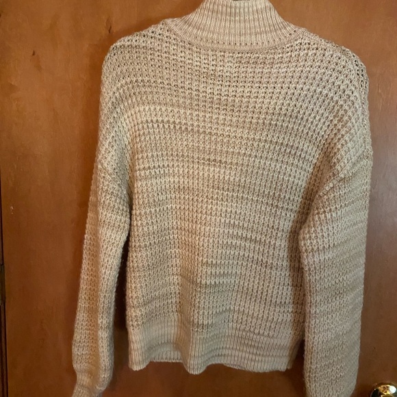 GAP cozy fall sweater size M mock neck creamy oatmeal color - Picture 2 of 6